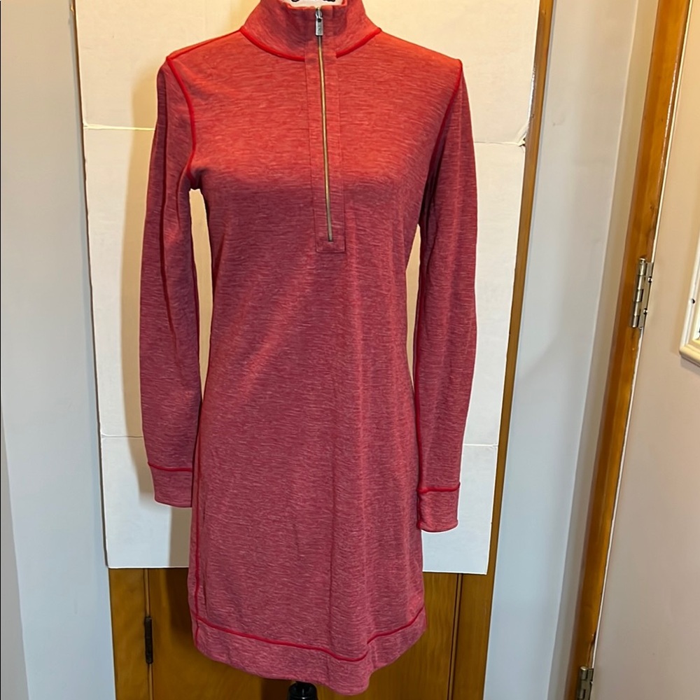 Tommy Bahama Dresses |Seaport
Reversible Women's Red Long Sleeve Dress